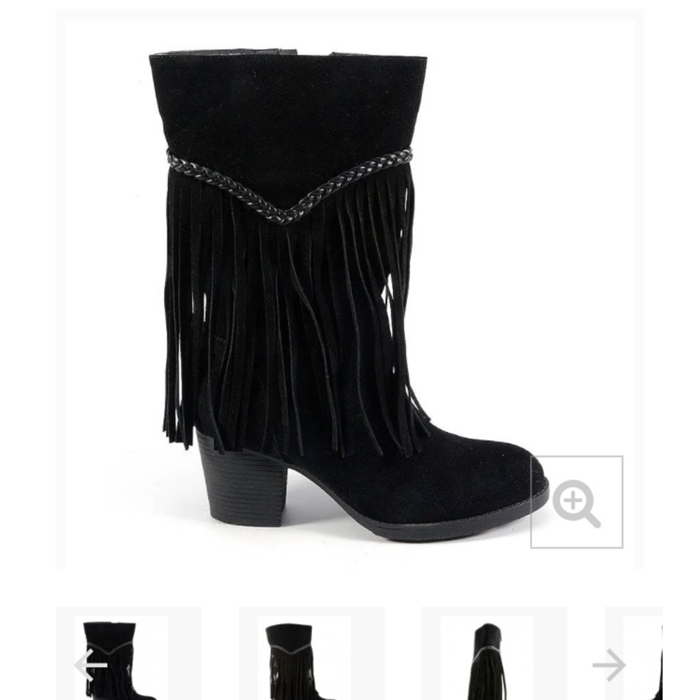 Fringed black Boots